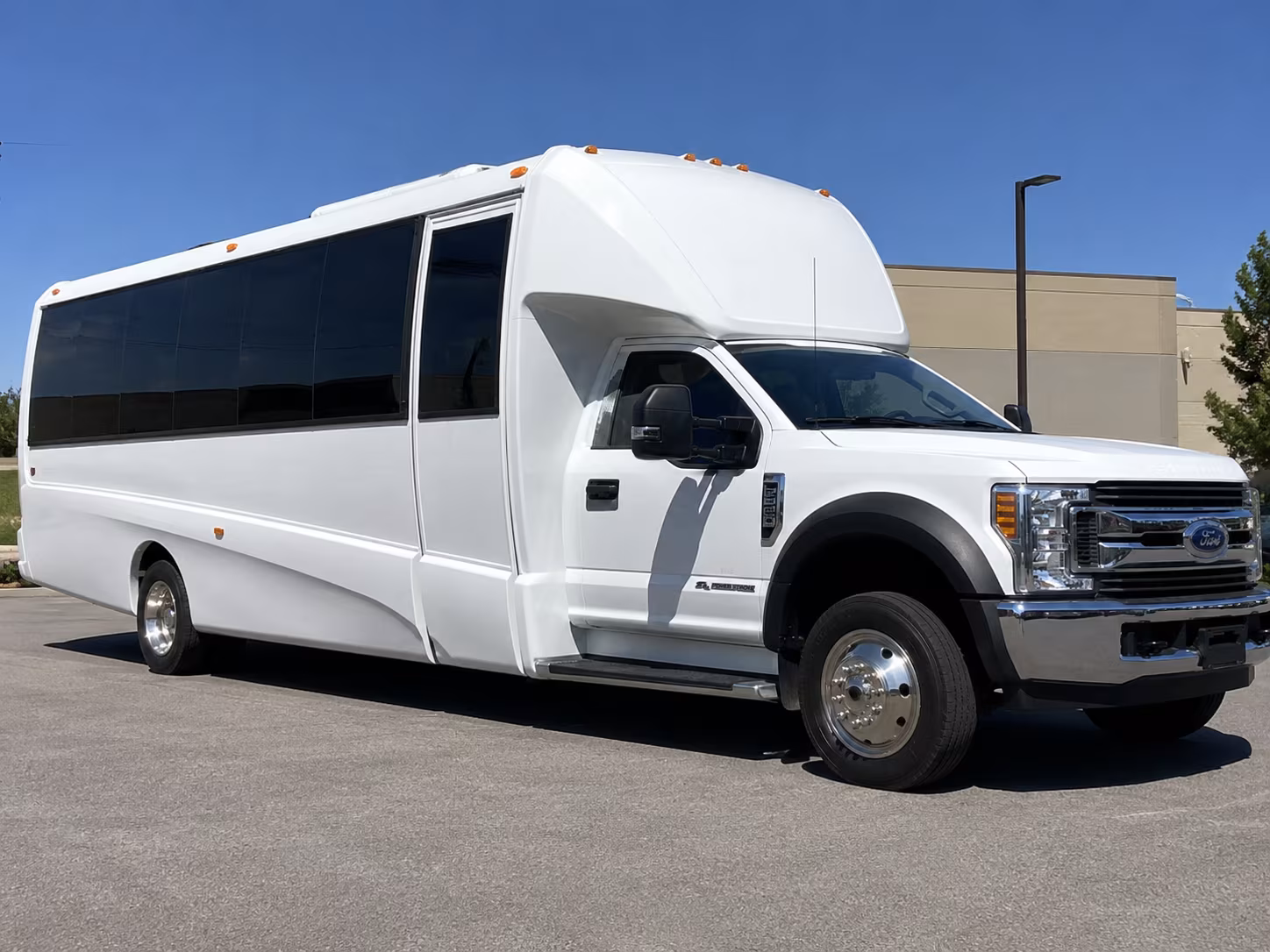 buses for dearborn arabic american national museum and cultural field trips