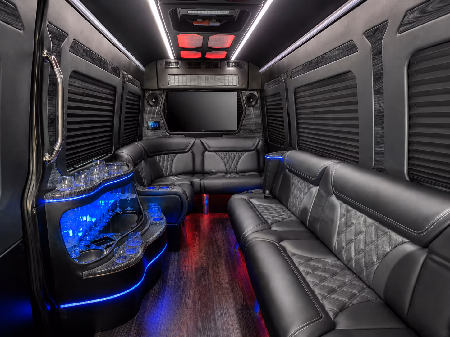 detroit metropolitan airport shuttle buses for government military groups