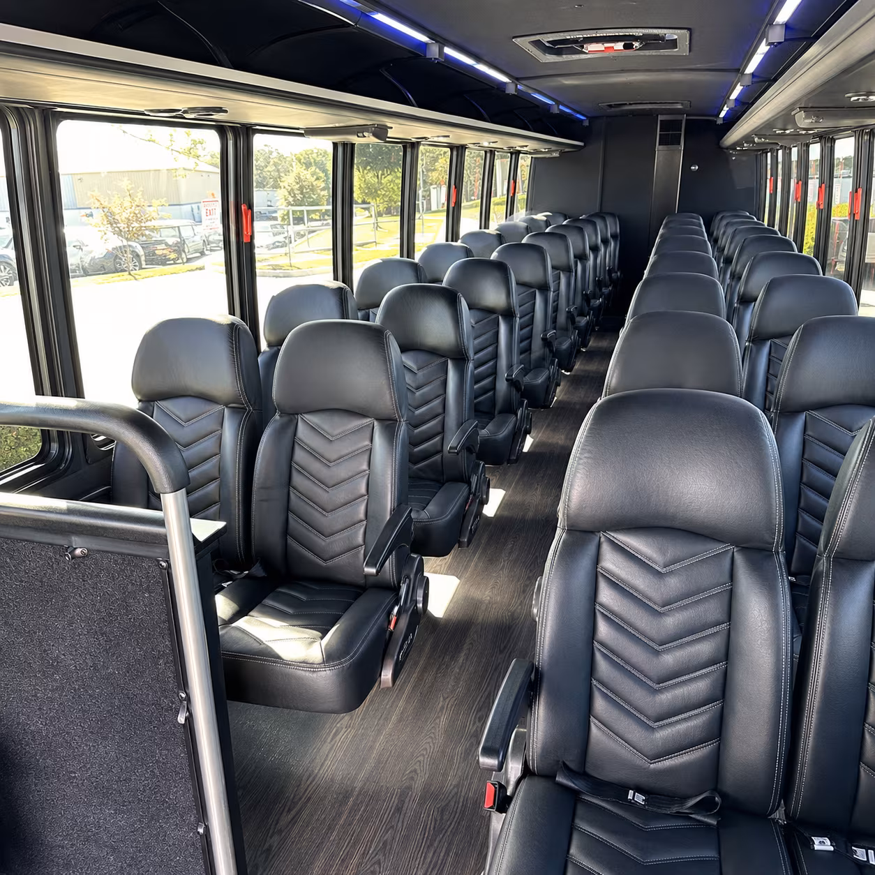 minibus rentals for multi stop corporate tours and site visits